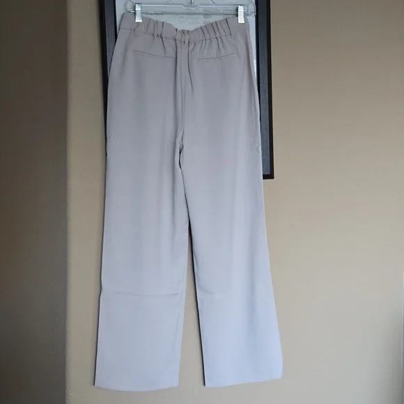 NEW Quince 28" Stretch Crepe Pleated Wide Leg Pants Short Inseam Sand Color - 6 - Picture 6 of 12